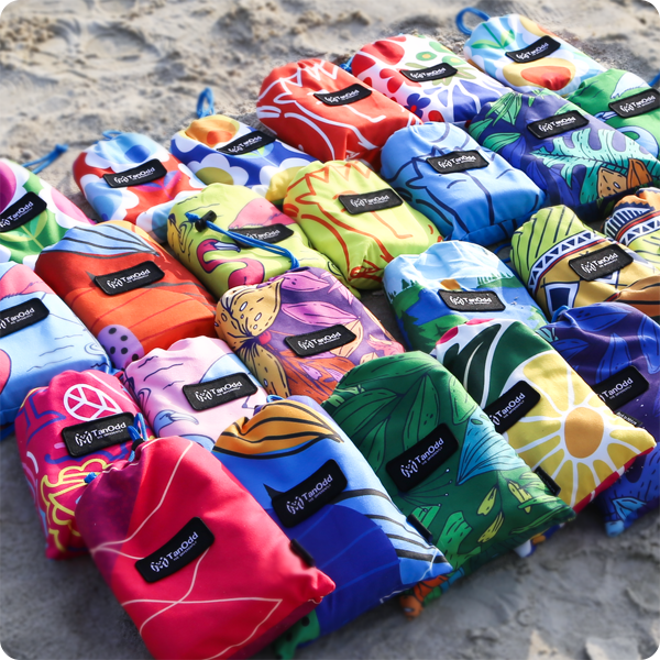 One Zipper Microfiber Beach Towels & Ponchos Manufacturer | Quick-Dry & Custom